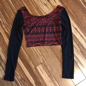 Long sleeve crop top